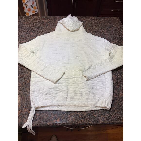 FloAtelier Handmade White Hooded Sweater Size M/L - Picture 4 of 10